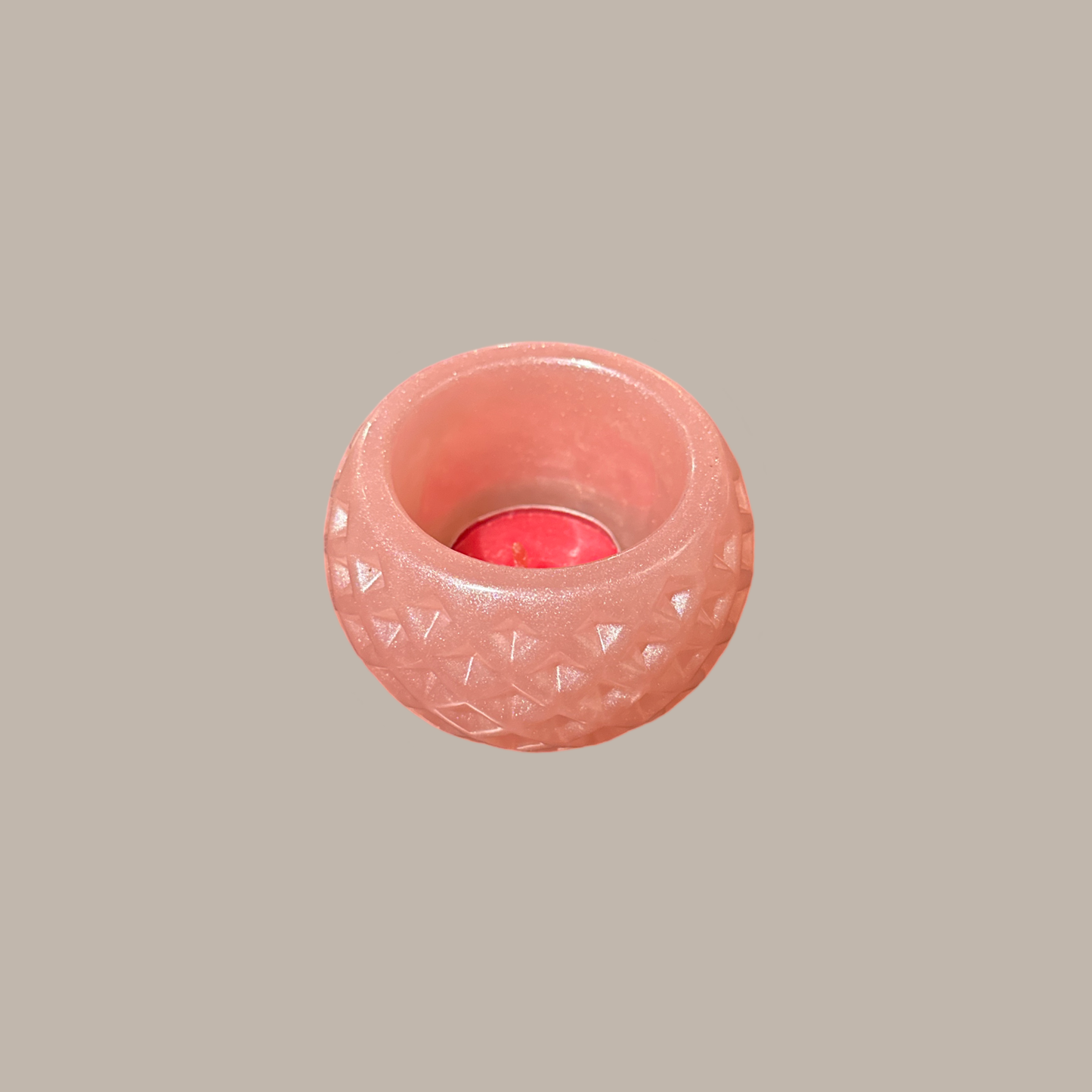 Kerzenglas aus rosa Epoxidharz